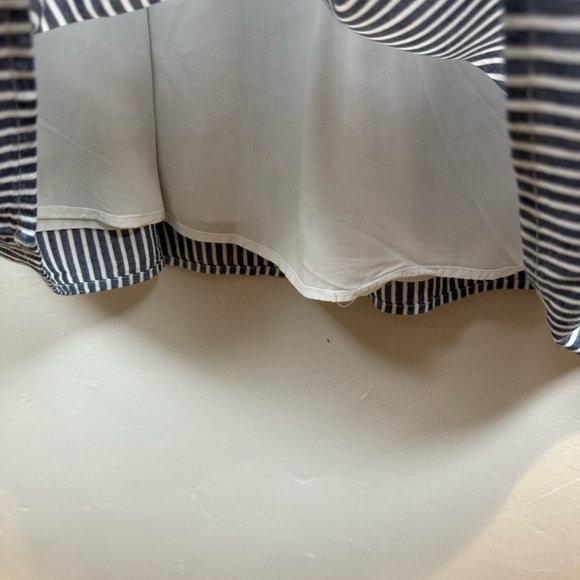 Andree by Unit Railroad Stripe Short Sleeve Tunic with Embroidered Florals Large - Picture 12 of 14